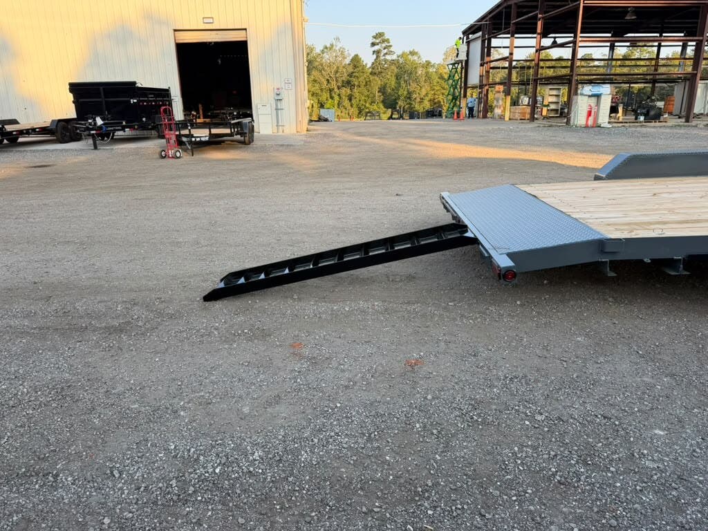 2027 Top Hat 83X20 Car Hauler Trailer - Image 11